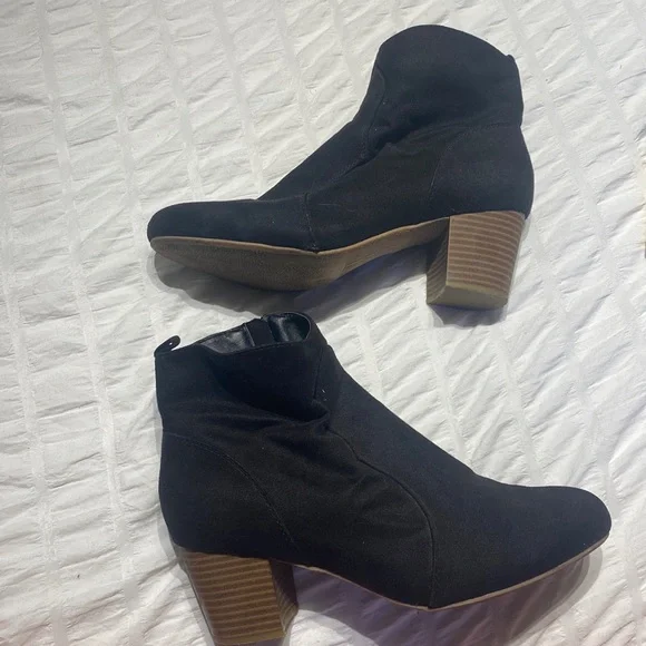 American eagle booties - Picture 1 of 2